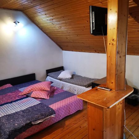 Enjoy Hostel Cluj-Napoca Eksteriør billede