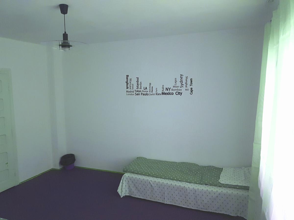 Enjoy Hostel Cluj-Napoca Eksteriør billede