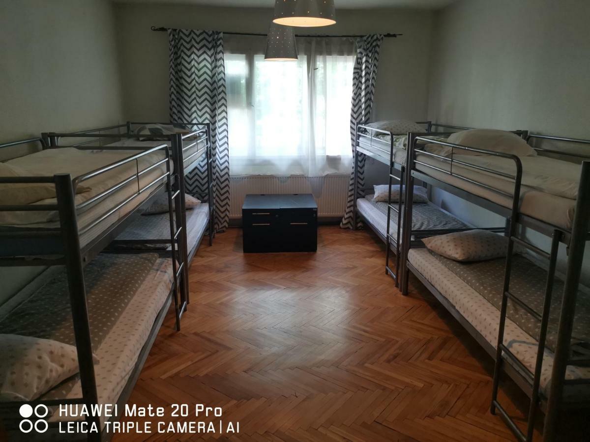Enjoy Hostel Cluj-Napoca Eksteriør billede