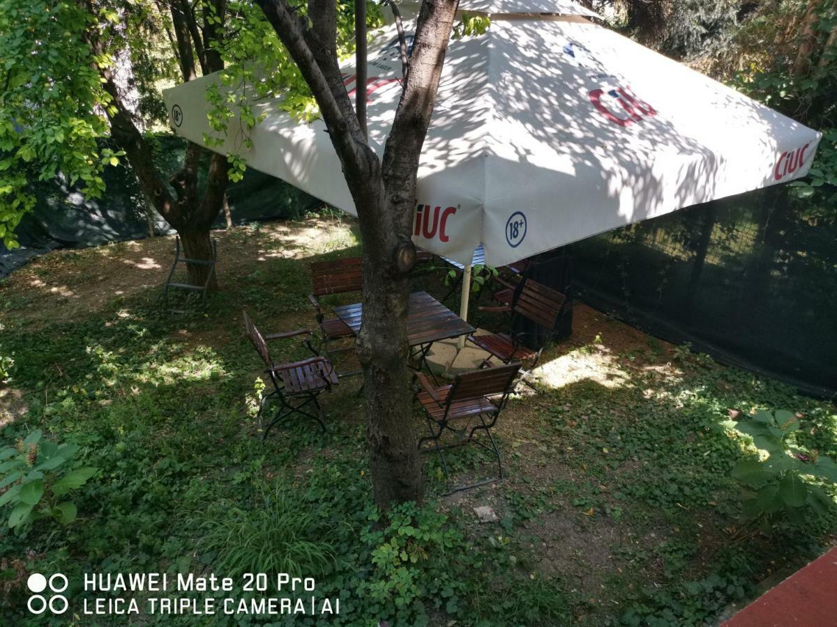 Enjoy Hostel Cluj-Napoca Eksteriør billede