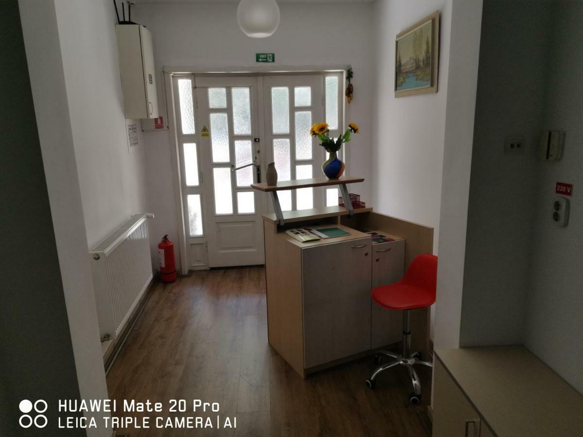 Enjoy Hostel Cluj-Napoca Eksteriør billede